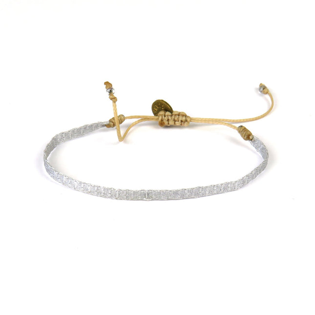 Feines handgewebtes Armband in Silbertönen - Guanabana