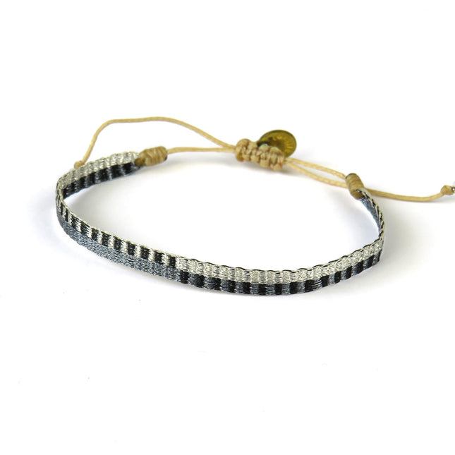 Mittelgrosses handgewebtes Armband in Silbertönen - Guanabana