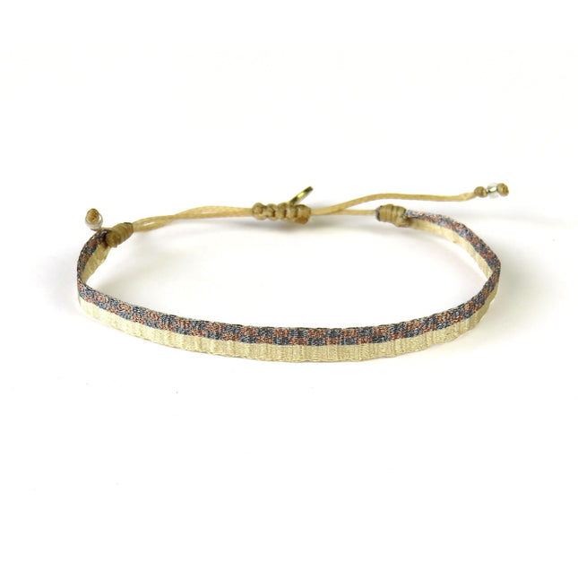 Mittelgrosses Handgewebtes Armband in Bronzetönen – Guanabana