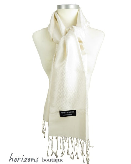 Le Krama en Soie Diamond Ivoire exemple