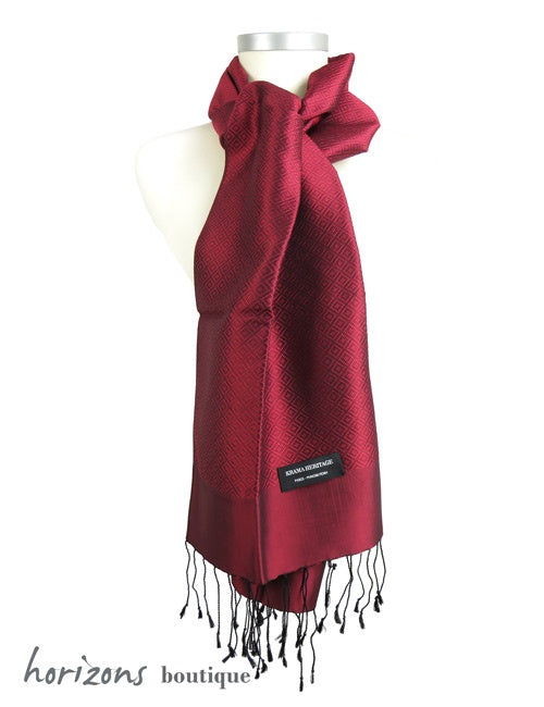 Le Krama en Soie Diamond Pourpre exemple