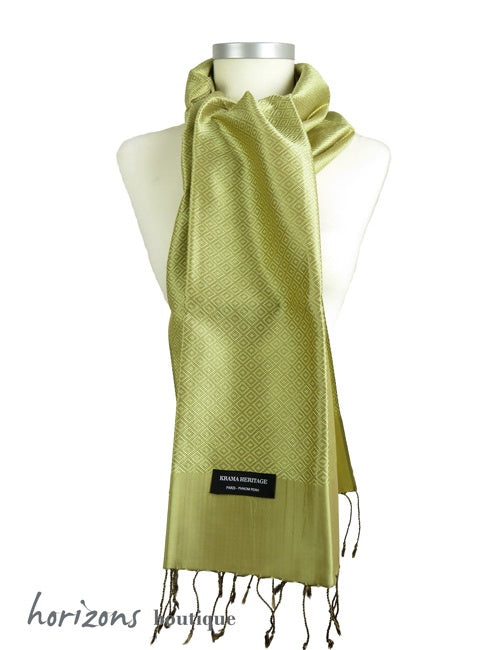 Le Krama en Soie Diamond Or exemple