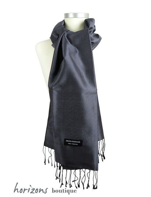 Le Krama en Soie Diamond Acier exemple