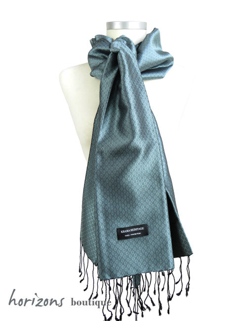 Le Krama en Soie Jasmin Acier exemple