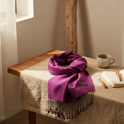 Krama en Soie Jasmin Fuchsia - Krama Heritage
