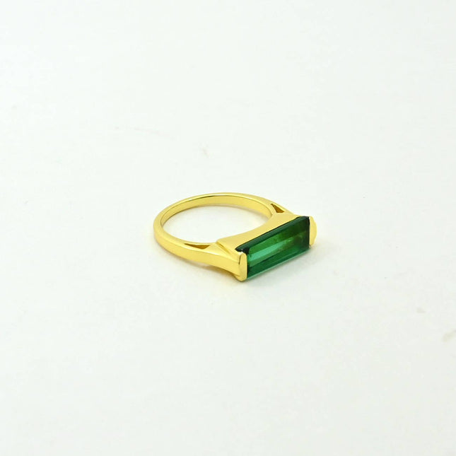 Remi Gold Ring Grüner Turmalin - Schmuckoo x Noyre Berlin