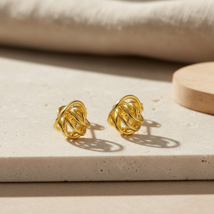 Boucles d'oreilles clou dorées en laiton tressé, collection planètes, fermoir poussette, par horizons boutique.