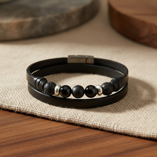 Bracelet TRÉCHIC 3 Tours Noir en cuir de vachette et d'agneau avec fermoir magnétique en acier, onyx, pierres de lave et perles argent.